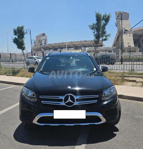 GLC 220d 4matic بحالة ممتازة