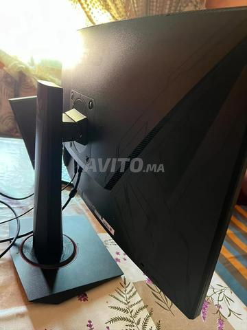 ASUS TUF Gaming 27" 240 Hz Curved - 2