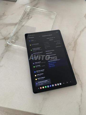 Tablette Samsung Galaxy A9 plus et clavier - 2