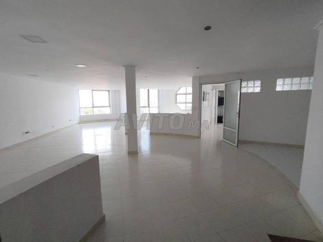 Bureau 106m² à louer à Beauséjour - 2
