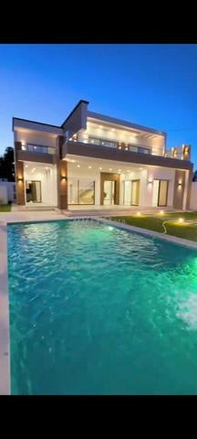 Villa centre ville avec piscine