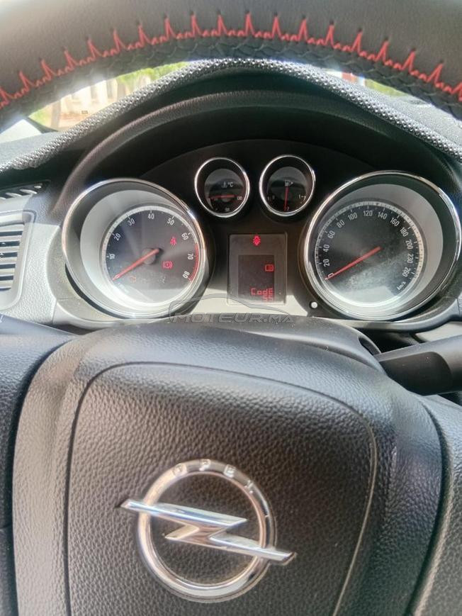 Opel Insignia Essence Manuelle 2010 à Casablanca