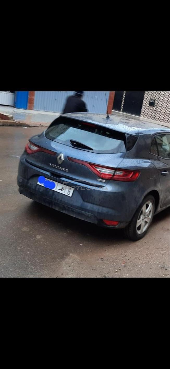 je mets en vente ma propre Renault megane 4