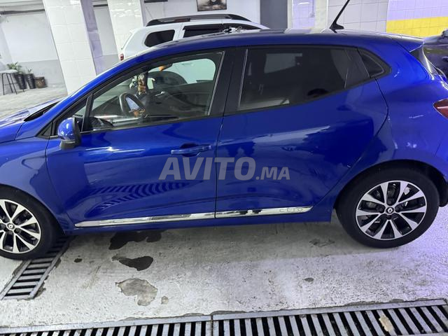 Renault Clio 5 Diesel Manuelle 2021 à Tanger - 2