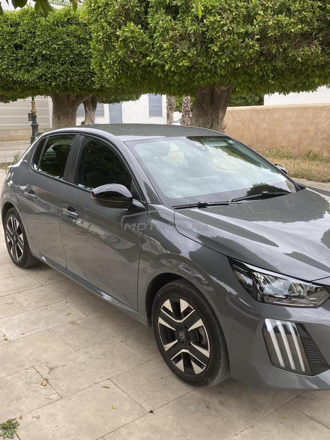 Peugeot 208 Diesel Manuelle 2024 à Salé
