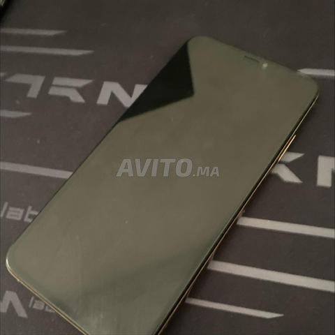 آيفون XS ماكس بحالة جيدة جداً - 2