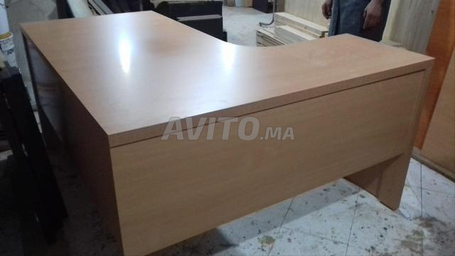 Bureau fabrication locale.T - 2