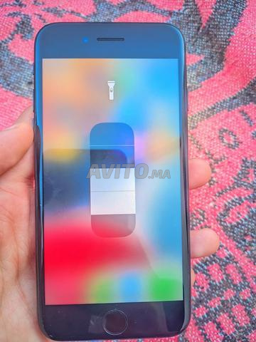 iPhone 7 encore neuf - 2