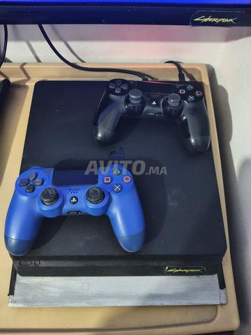 PS4 slim 1tb 2 Manettes 3 CD