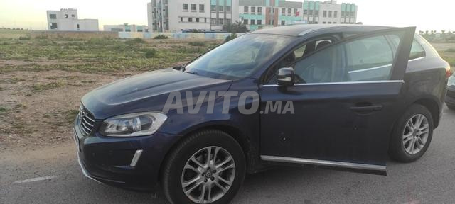 فولفو XC60 ديزل أوتوماتيك 2015 في الجديدة - 2