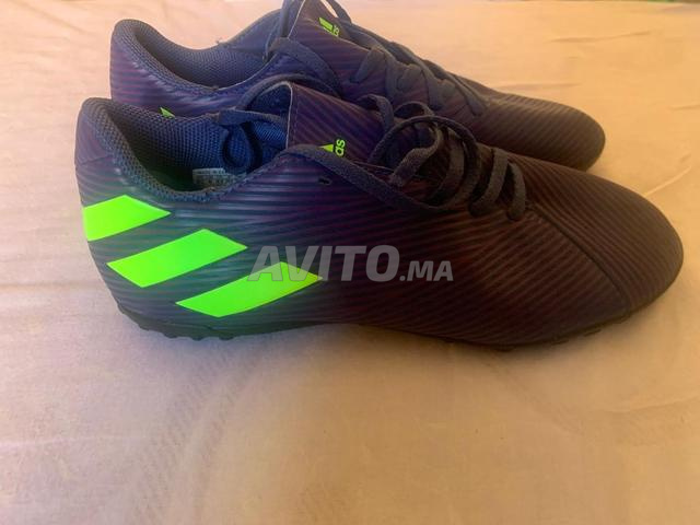 Chaussures de sport pour jouer au football - 2