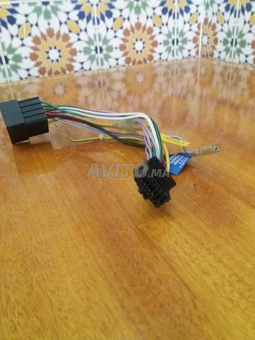 Adaptateur radio voiture