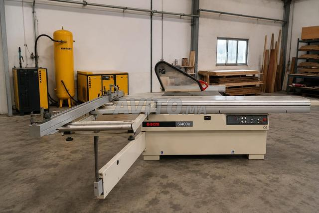 منشار ألواح SCM SI400E
