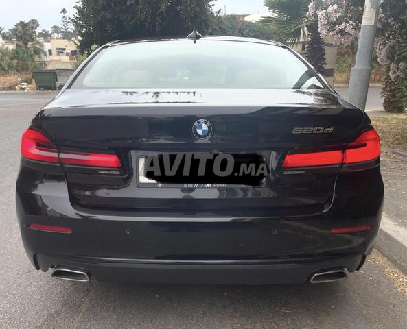 BMW 520d noire - 2