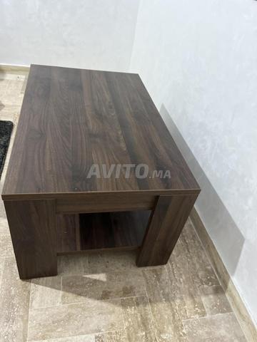 Table basse marron foncé