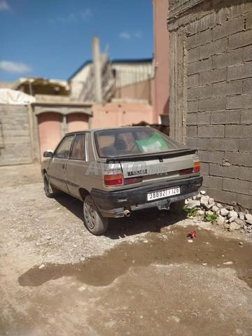 Renault R11 voiture en très bon état - 2