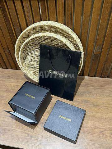 ساعة فاخرة عالية الجودة