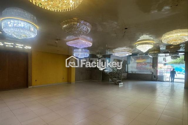 Local commercial de 164 m² à Casablanca - 2