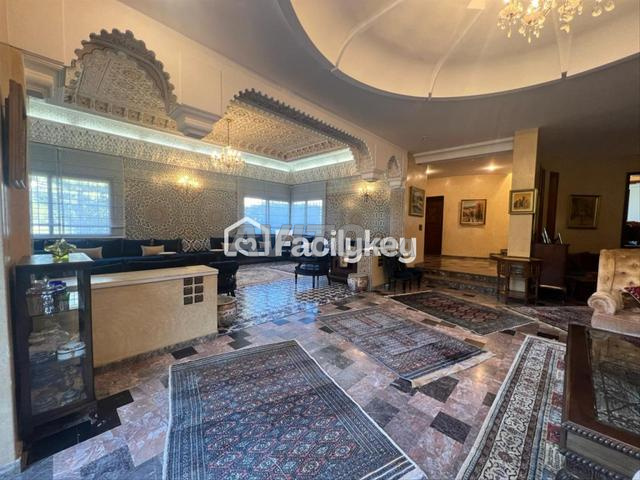 فيلا بمساحة 836 متر مربع في الدار البيضاء - 2