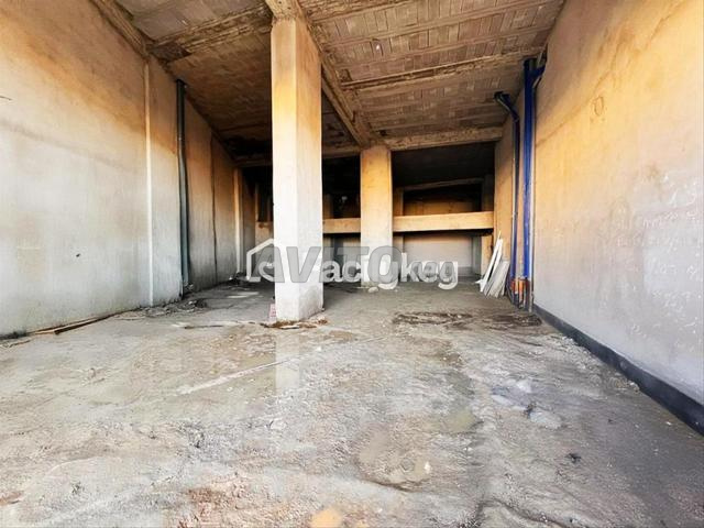 محل تجاري بمساحة 550 متر مربع في الدار البيضاء - 2