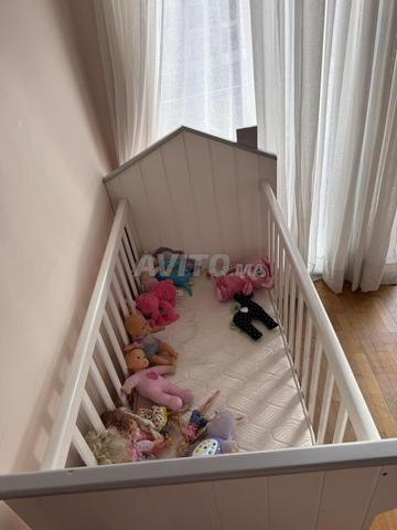 Lit à barreaux pour bébé - 2
