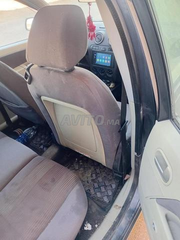 Ford 2007 climatisé double clé roule - 2