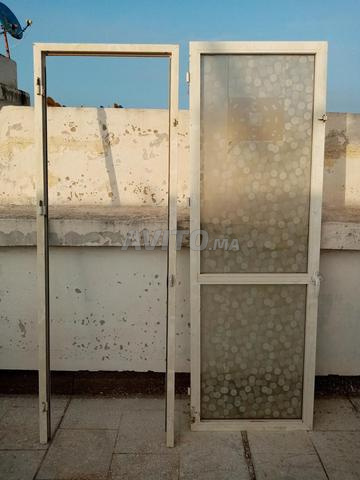 Porte en aluminium