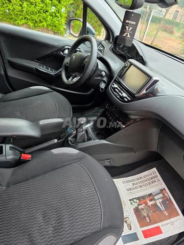 Peugeot 208 Diesel Manuelle 2018 à Agadir
