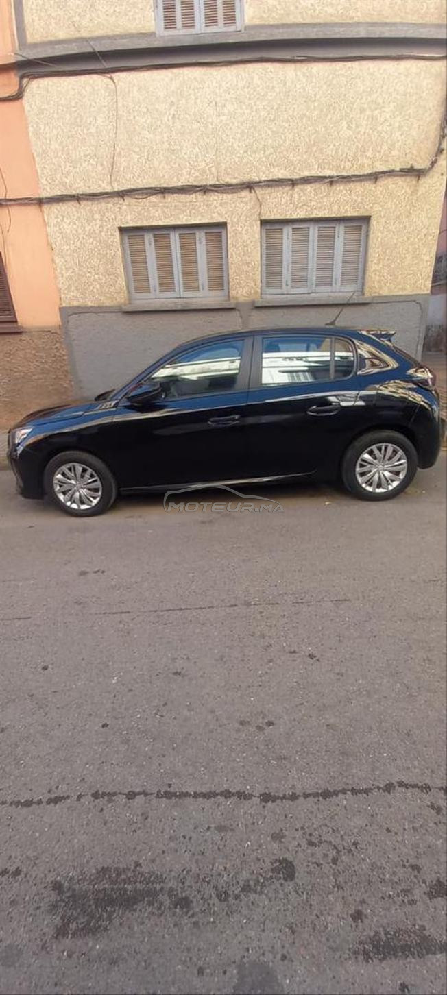 A vendre peugeot 208
