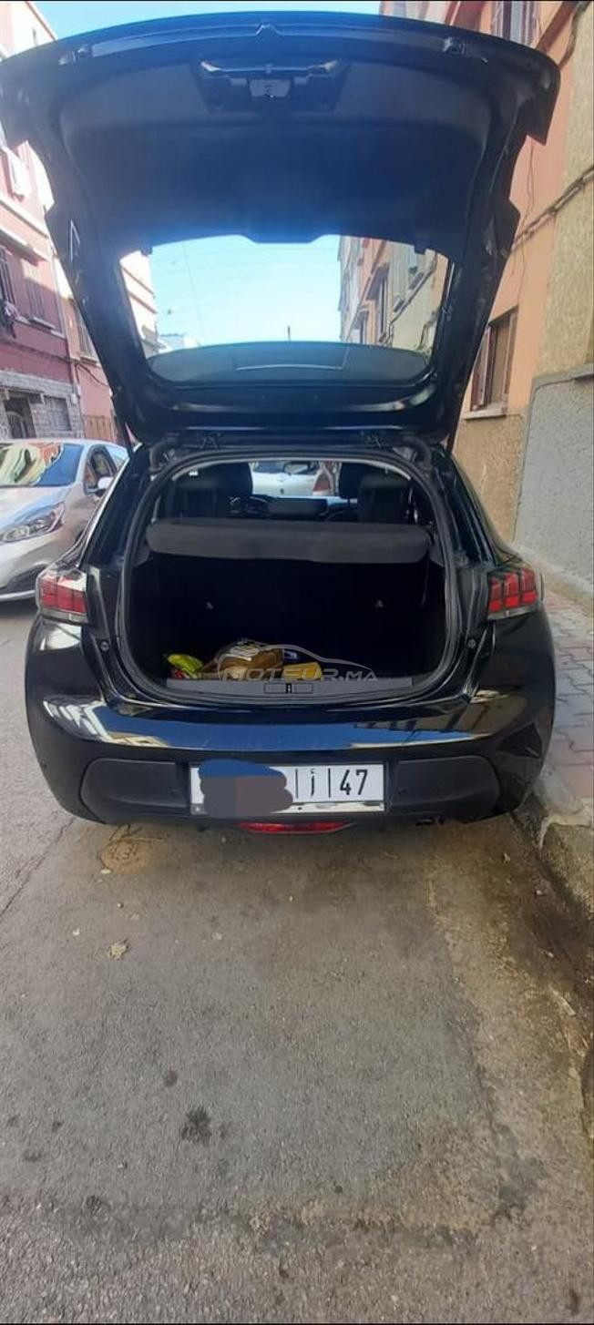 A vendre peugeot 208