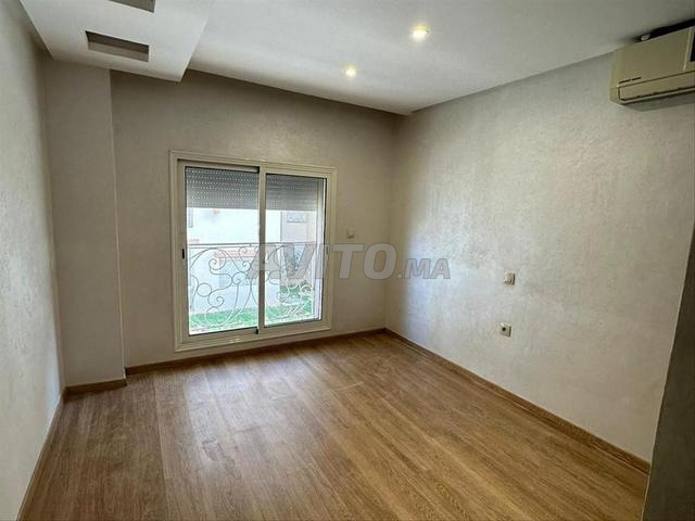 Appartement à louer mensuellement, très attrayant