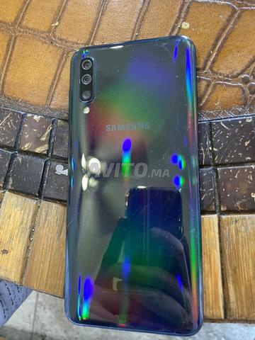 Téléphone A50 bon état. Prix négociable.