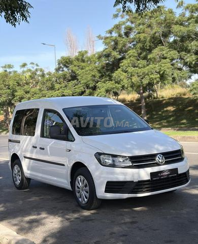 Volkswagen Caddy modèle 2016 à Rabat - 2