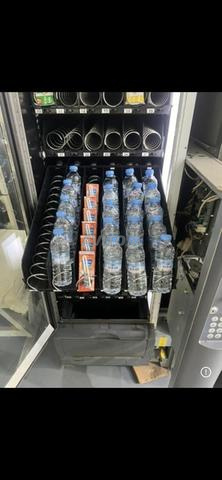 Distributeur automatique - 2