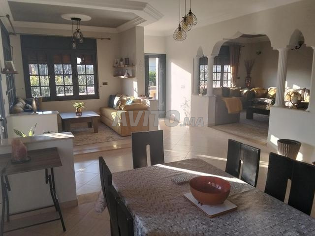 فيلا 420m2 3 طوابق