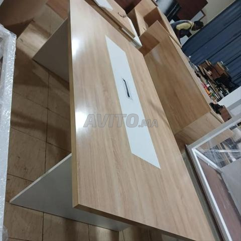 Mobilier de Réunion Haut de Gamme - 2