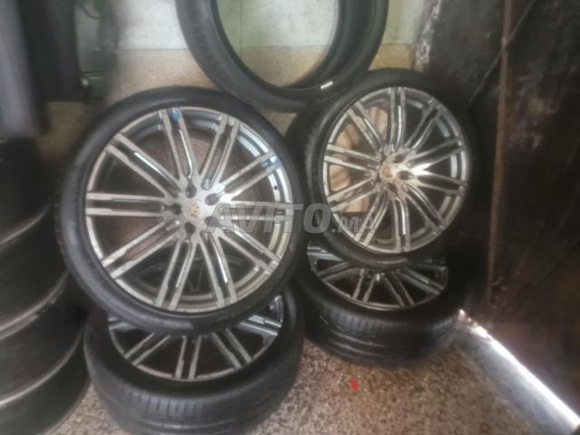 Jantes Porsche 21 pouces 3000km pneu P Zero