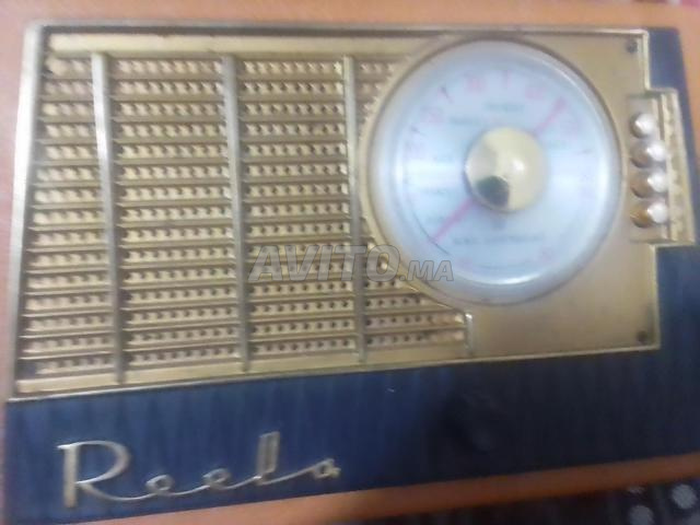 Très vieille radio, contactez-nous si intéressé