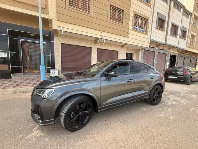 audi q3 . 1