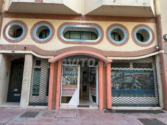 بيع — محل تجاري 3 مستويات — الجدران فقط - 2