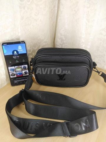 Sac bandoulière LV / double poches