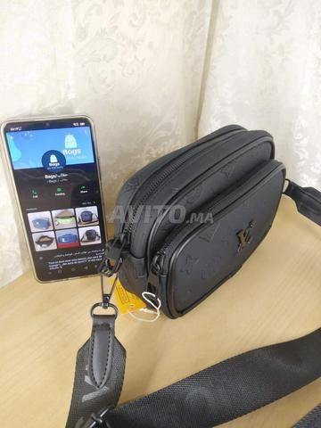حقيبة كتف LV / جيوب مزدوجة - 2