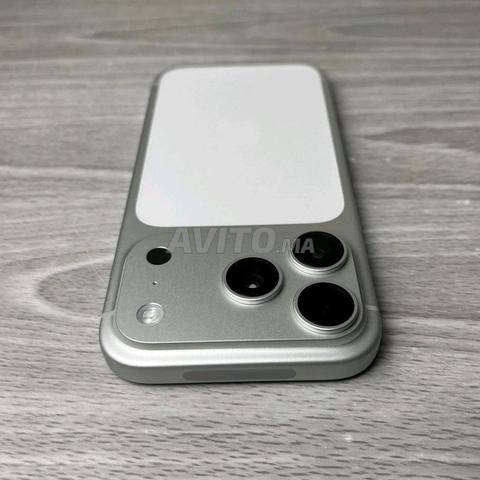 Apple iPhone 17 Pro - 512 Go Argent - 2