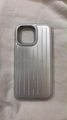 Coques Rimowa pour iPhones - 2