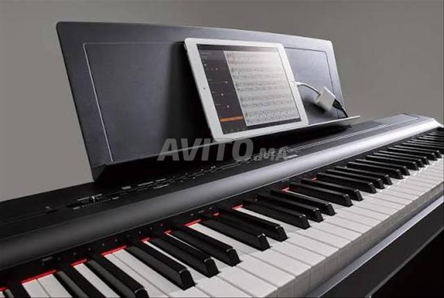 بيانو ياماها P125b