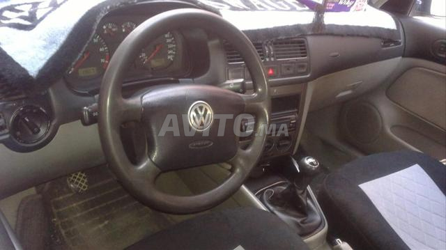 Volkswagen Bora Essence Manuelle 2000 à Oujda - 2