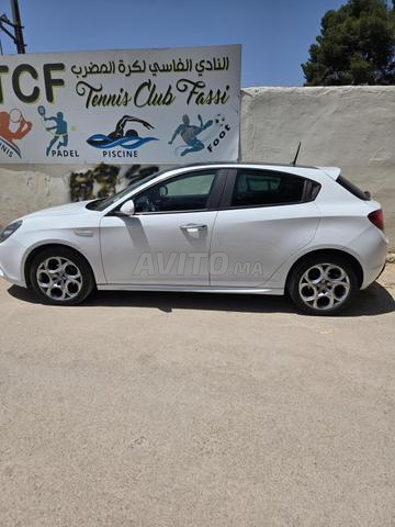 Alfa Romeo Giulietta Diesel Automatique 2018 à Fès - 2