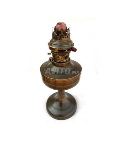 Lampe vintage laiton signée en dessous
