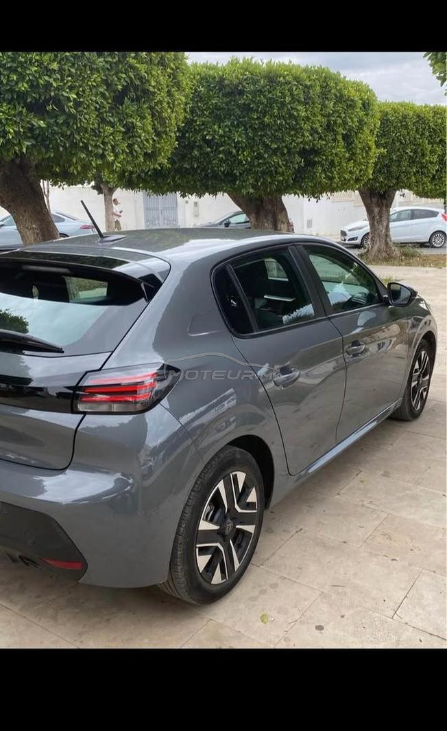 Peugeot 208 2024 à Salé