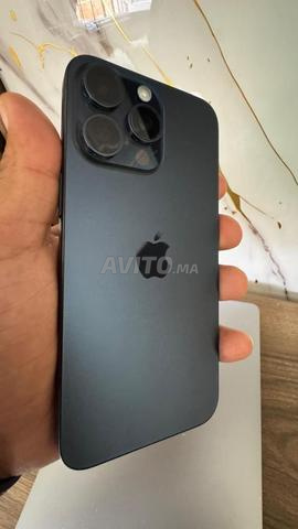iPhone 15 Pro Max 512Go Titane Noir US (eSIM)